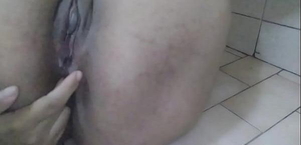  Real Arab Muslim Mommy In Hijab Anal Masturbation To Squirting Orgasm And Ass Fingering On Webcam